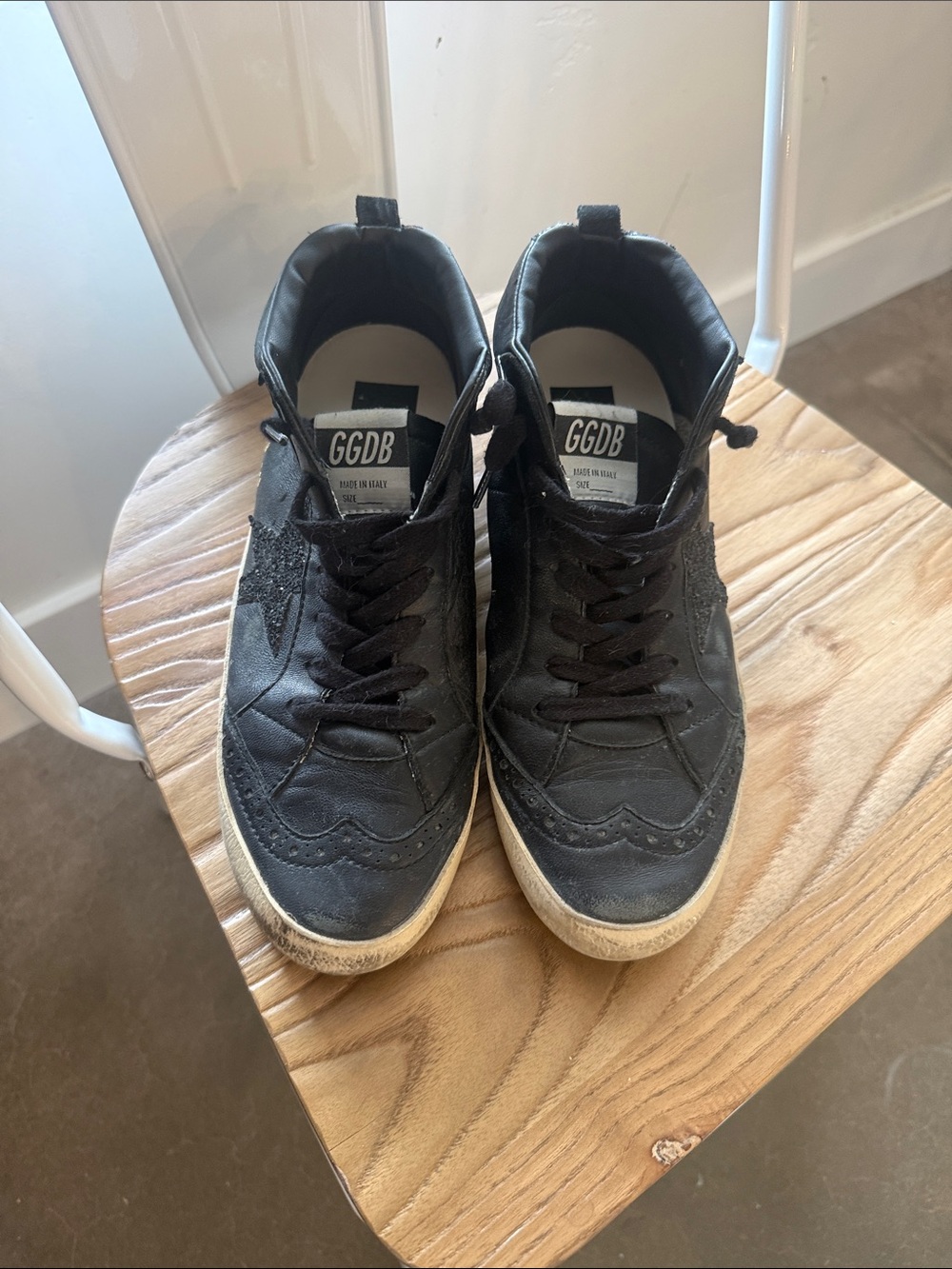 Golden Goose women’s all Black lowTop Sneakers with black glitter star